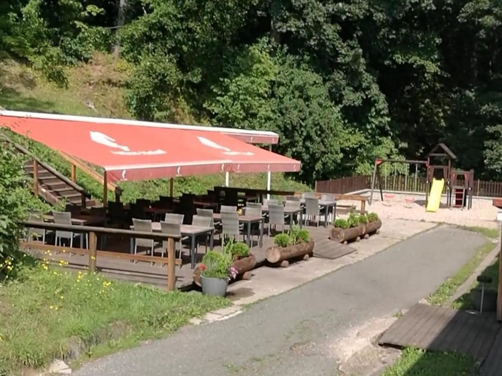 Zamecky Hotel U Rajskych Náchod Kültér fotó